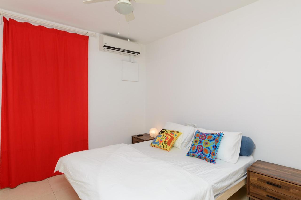 Lovely One Bedroom Few Steps From The Beach ネタニア エクステリア 写真